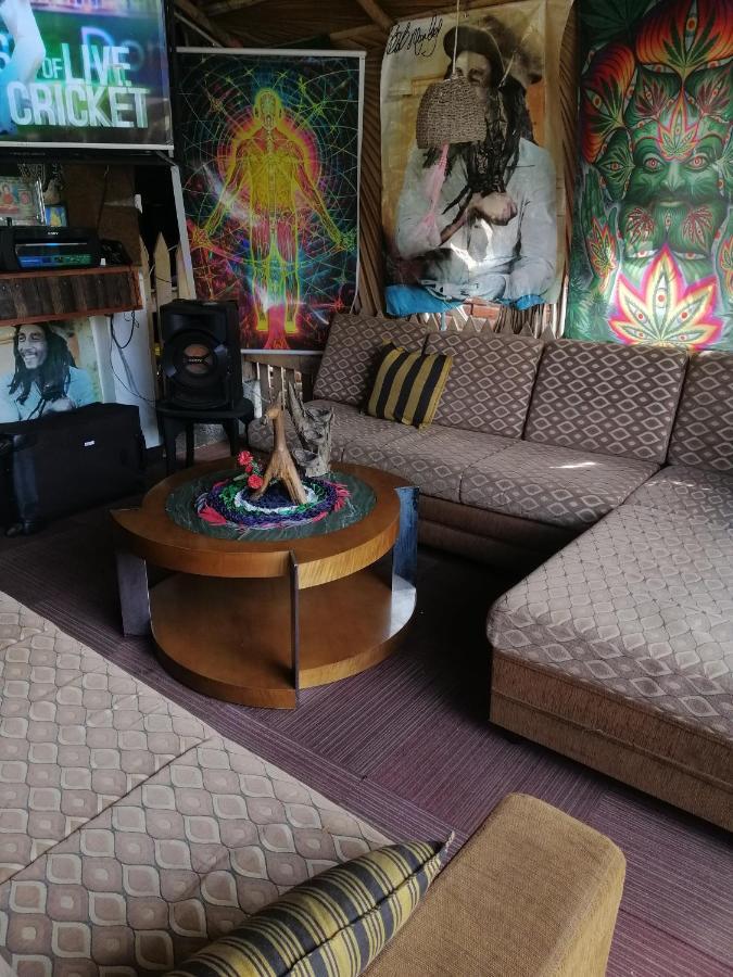 Tiki Bar Hostel 엘라 외부 사진
