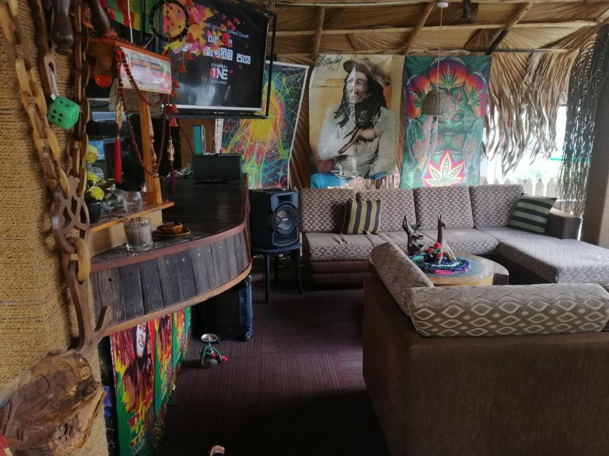 Tiki Bar Hostel 엘라 외부 사진